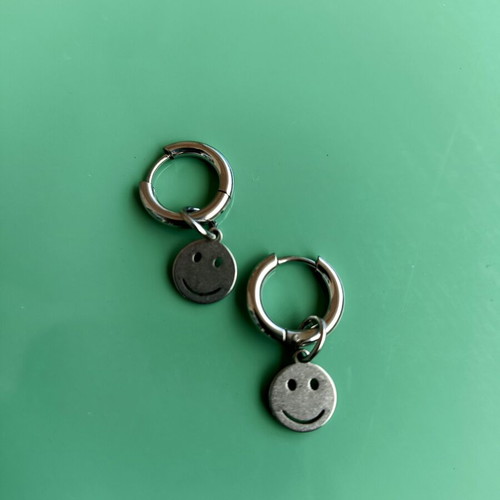 Emoji earrings new, stainless steel, gray