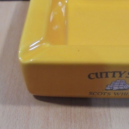 Cutty Sark Scots Whisky old promotional ceramic ashtray used