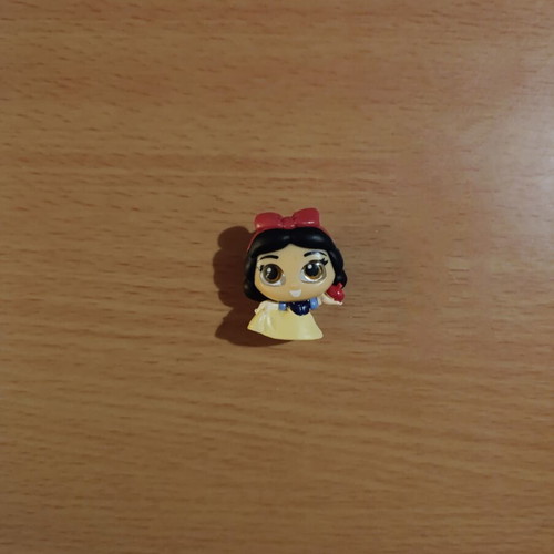 Disney Doorables Snow White figure
