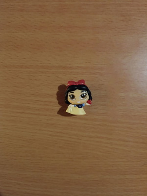 Disney Doorables Snow White figure