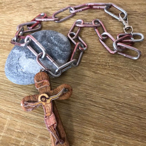 Industrial Blood-Splatter Paperclip Chain with Wooden Icon Crucifix Pendant new