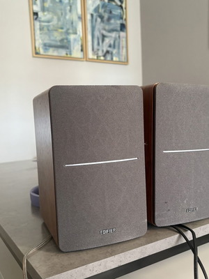 Edifier R1280DB στερεοφωνικό σύστημα σαν καινούργιο με ενισχυτή και πολλαπλές εισόδους