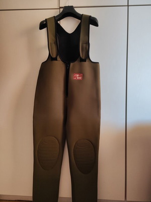 Neoprene fishing suit Corman like new