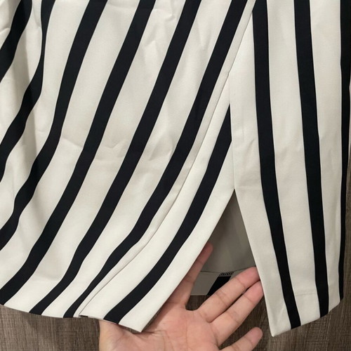 Derpouli skirt like new, size 1 with side zipper