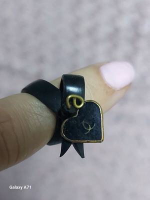Black ring like new