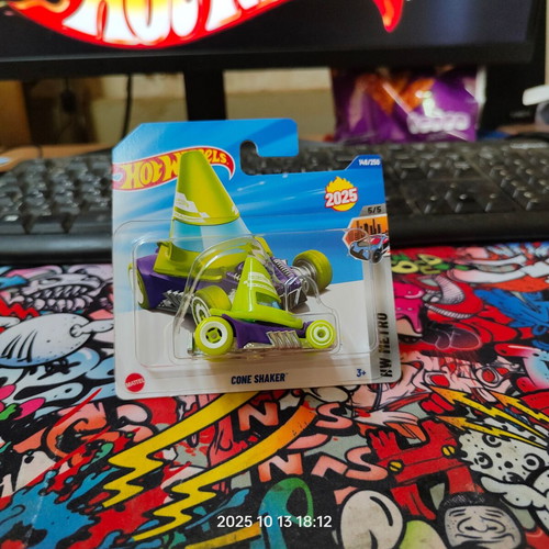 Hot Wheels Cone Shaker new