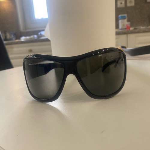 Gucci sunglasses used, black, with case