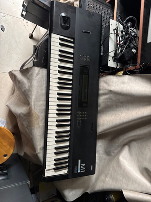 Korg M1 Music Workstation vintage synthesizer like new