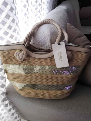 Bag new for every summer destination with tag