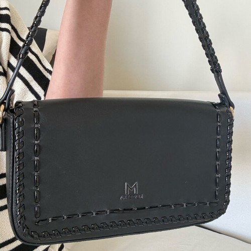 Marella shoulder bag black like new with magnetic clasp