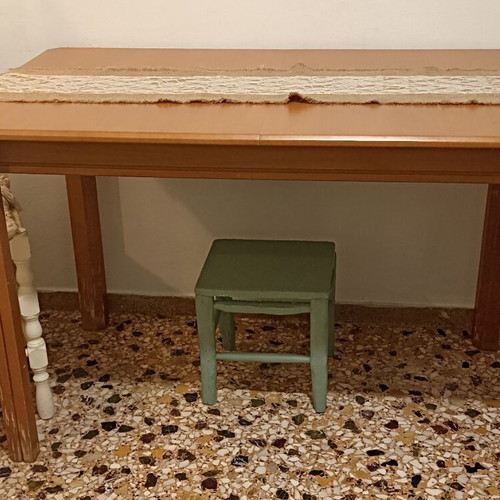 Kitchen table made of solid wood with extension like new
