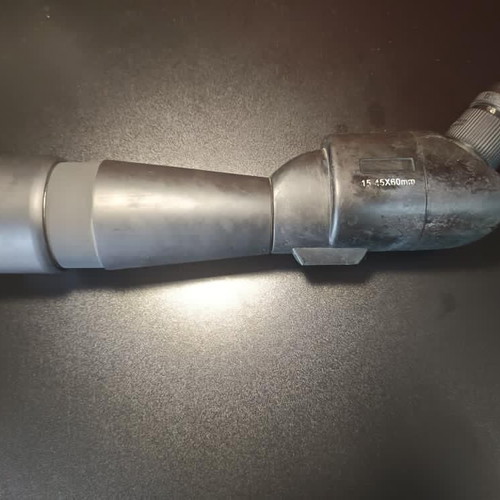 Telescope like new with sturdy construction and good material