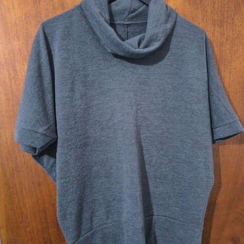 Wool short-sleeve turtleneck like new, size M, gray with wide fit