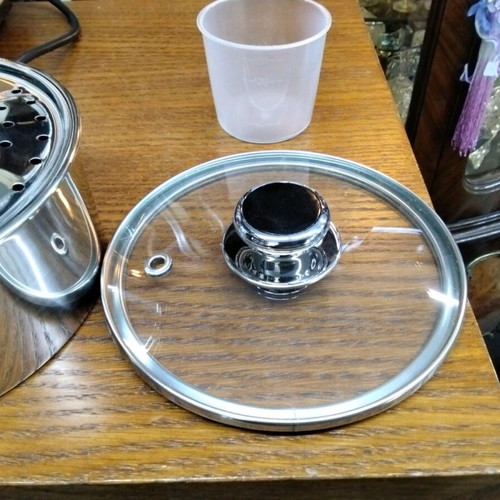 Cuisinart CRC-800 rice cooker new, 8 cups, with steam tray
