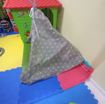 Children's play tent like new with musical and educational books