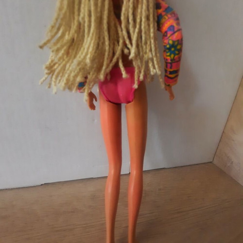 Sindy Crimp & Bead doll Hasbro 1994 used, original clothes