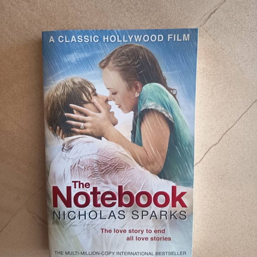 The Notebook by Nicholas Sparks like new, English edition
