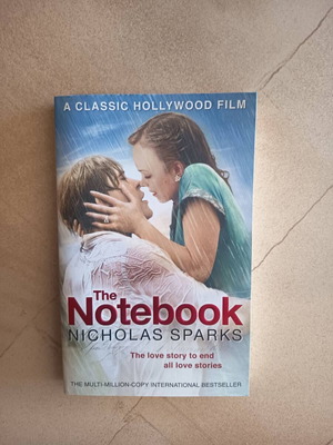 The Notebook by Nicholas Sparks like new, English edition