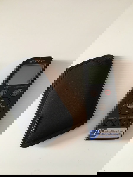 Цифров диктофон Sony в отлично състояние, като нов