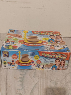 Pottery wheel used with USB cable and accessories