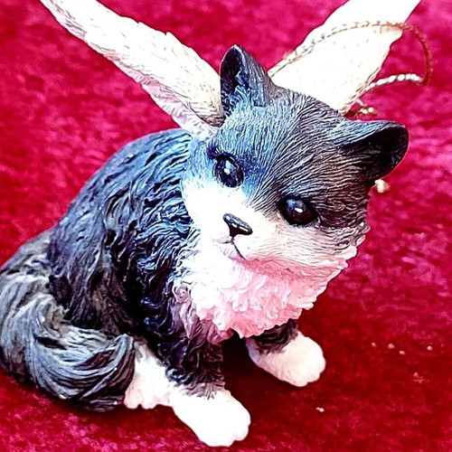 Decorative Tuxedo Cat Figurine with Angel Wings like new