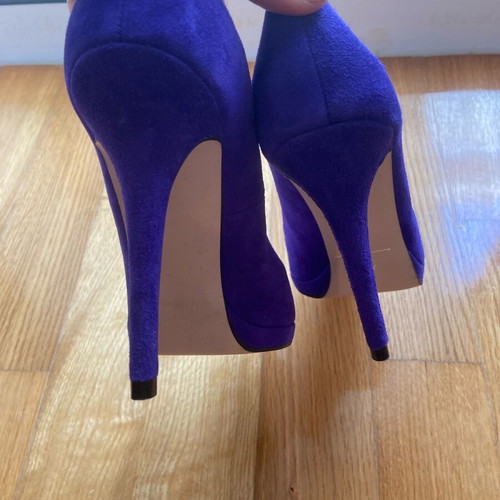 Mourtzi purple suede leather pumps new, size 38