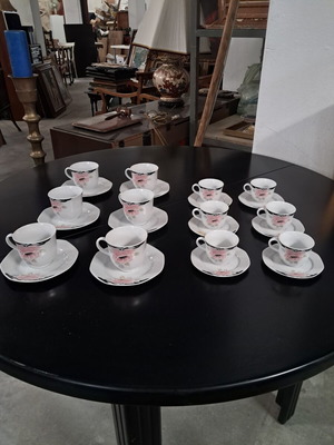 Coffee cup set like new, 12 pieces