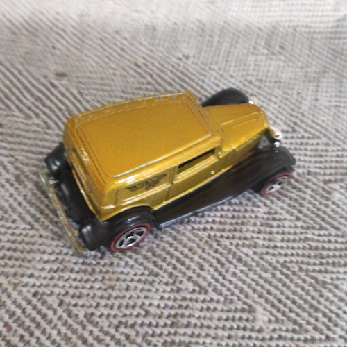 Hot Wheels Ford Delivery 1932 toy car used