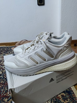 Adidas Xlpr Phase sneakers size 46.5, like new, white beige