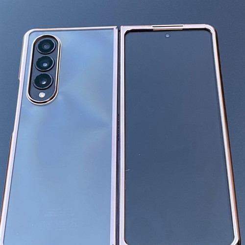 Samsung Z Fold 4 used with black line issue, 256GB