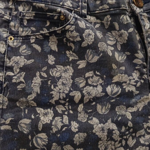 Blue floral denim pants H&M like new, size Medium