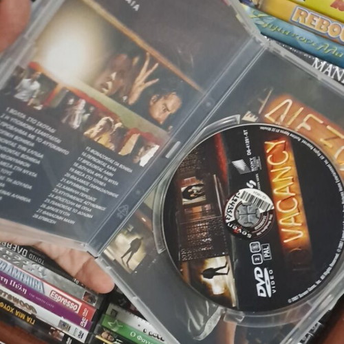 Vacancy DVD like new, authentic collectible with subtitles