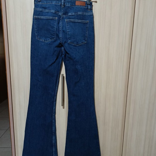 Bershka High-Waisted Flared Jeans Like New, Size S, Blue