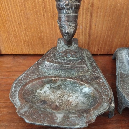 Metal ashtrays, set of 2, with wear and dents