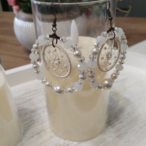 Hoop earrings with pearls and dreamcatcher white new