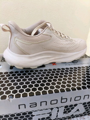 Fila women's training sneakers new, size 38, white pink