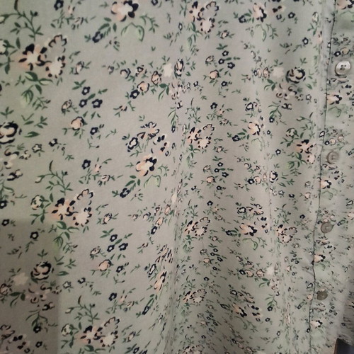 Attrattivo shirt like new, size medium, multicolored