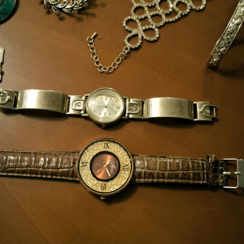 Jewelry set used with earrings, bracelets, pendants, brooch, and watches