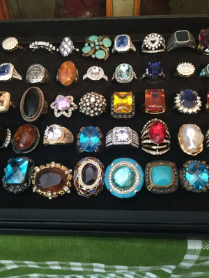 Rings new, pack of 50, fantastic and very beautiful
