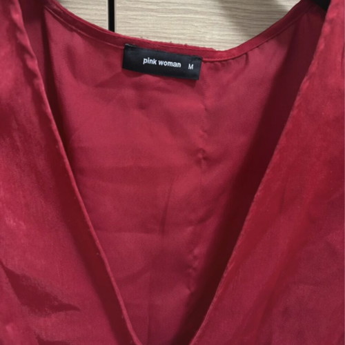 Star Body H red blouse like new size M