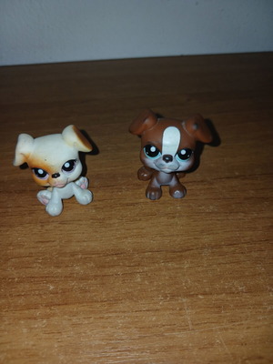 Figures used, set of two