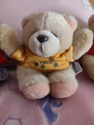 Forever Friends teddy bears like new with zodiac shirts Leo and Virgo