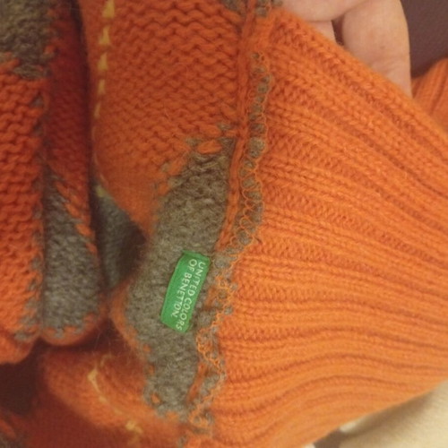 Benetton poncho sweater like new, short with short sleeves, orange