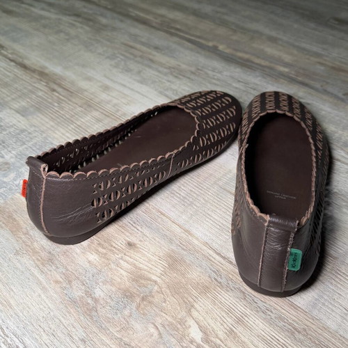 Kickers leather ballet flats brown perforated slip-on shoes EU 37