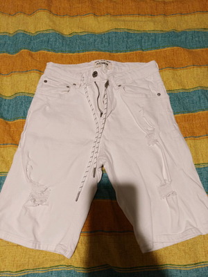 Pull&Bear άσπρη βερμούδα skinny fit, σαν καινούργιο, μέγεθος S