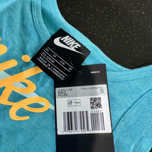 Nike Girls' Sleeveless Top new with tags, size 122-128, turquoise