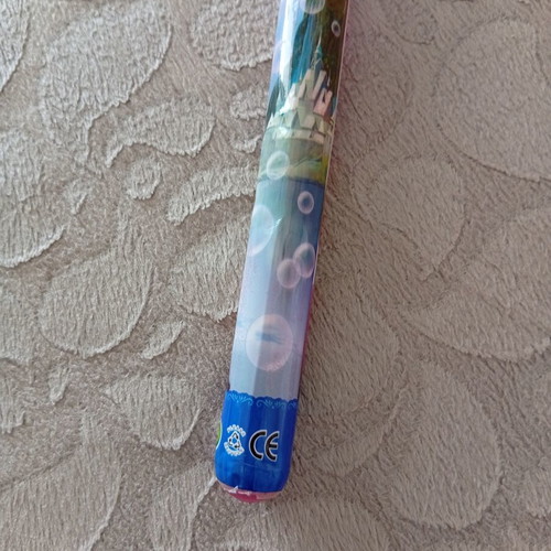 Frozen bubble blower with clapping sound