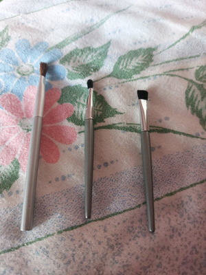 Makeup brushes like new, set of 3 pieces