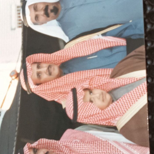 Photo of a well-known Arab family like new