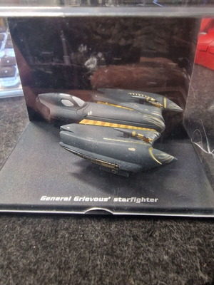 Star Wars General Grievous starfighter in excellent condition